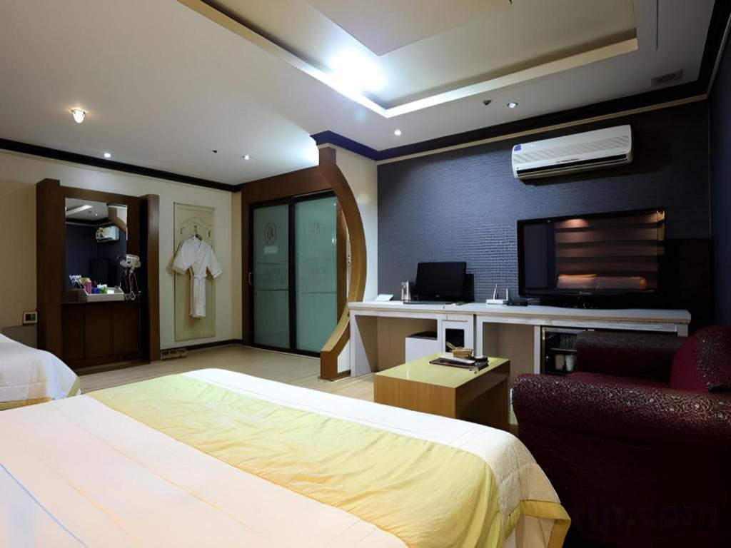 Hotel Head-One Uijeongbu Exterior foto